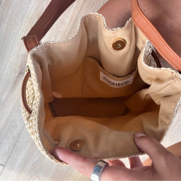 Stylish Tan and Brown Woven Bucket Bag - Picture 3 of 7